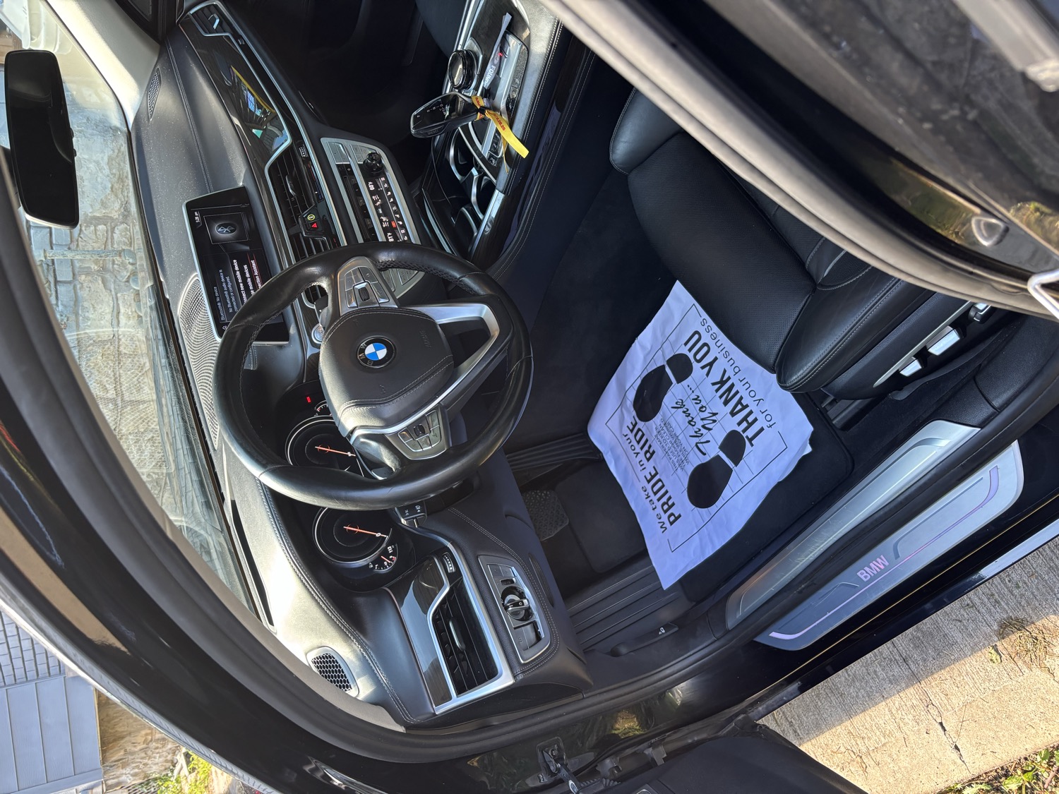 Detailed BMW interior with Showtime floor protection